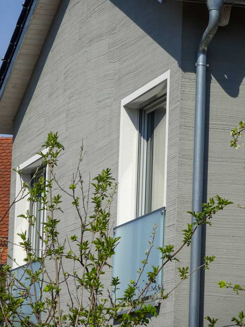 Fassade eines Wohnhauses von Holzbau Hasl